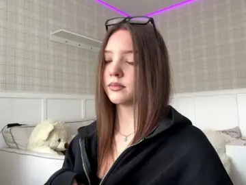 CaitlynAnawalt  live sex cam