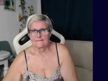 Selenna65  live sex cam