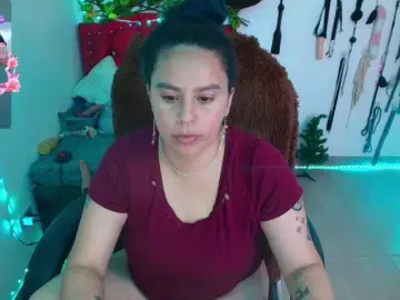 Elektra-32  live sex cam