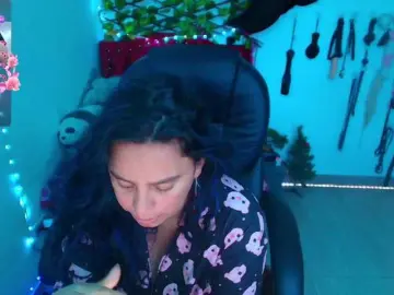 Elektra-32  live sex cam