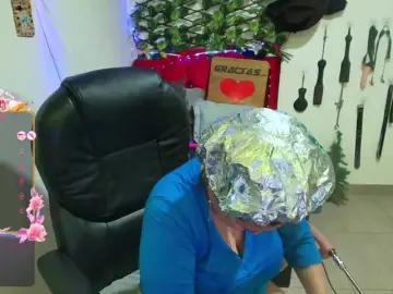 Elektra-32  live sex cam