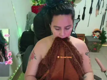 Elektra-32  live sex cam