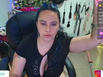 Elektra-32  live sex cam