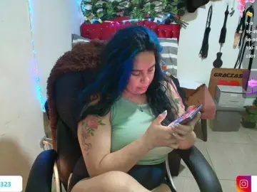 Elektra-32  live sex cam