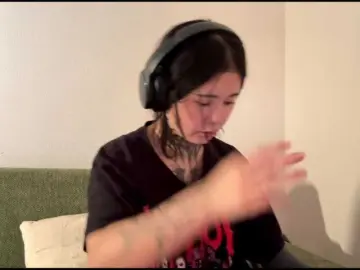 Your-ghoulz  live sex cam
