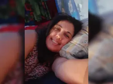 Kristina13  live sex cam