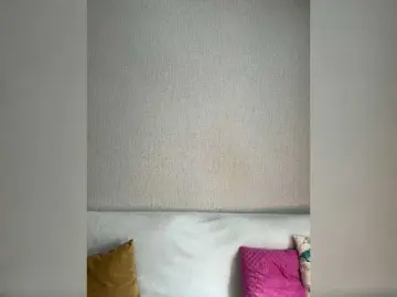SuggarAnn  live sex cam