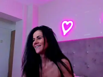 Brianaflynt  live sex cam