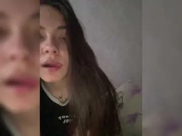 Kiskama  live sex cam