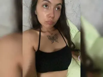 Kiskama  live sex cam