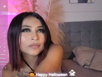 Naia-cruzz  live sex cam