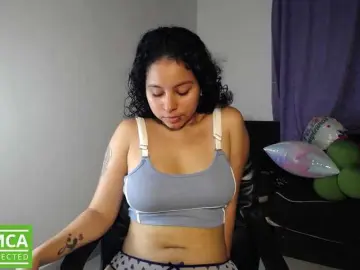 Curie-girl  live sex cam