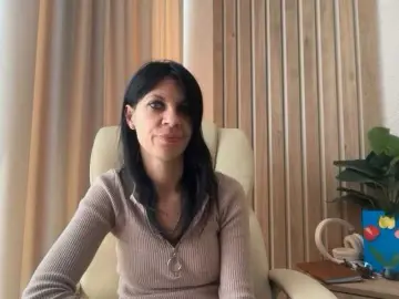 InjaAtHome  live sex cam