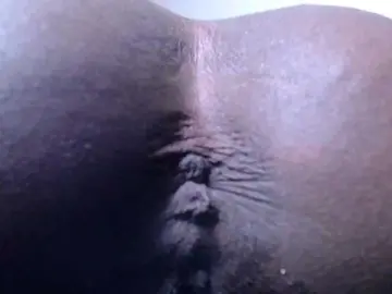 Goldenn-ass  live sex cam