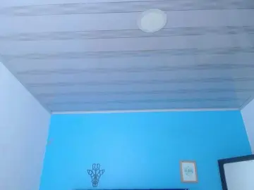 Goldenn-ass  live sex cam