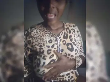 Finevishy  live sex cam