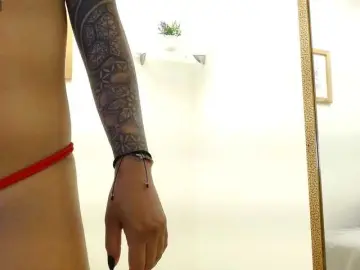 Louisk2  live sex cam