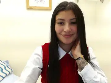 Louisk2  live sex cam