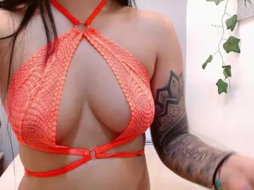 Louisk2  live sex cam