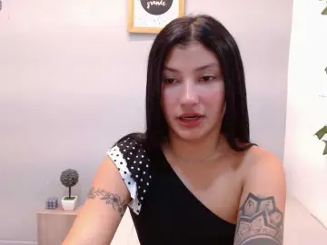 Louisk2  live sex cam