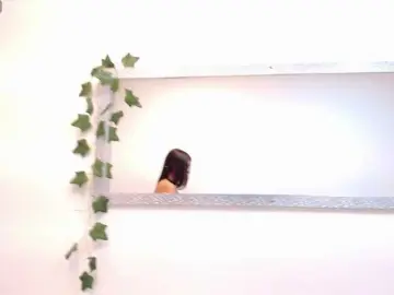 Louisk2  live sex cam
