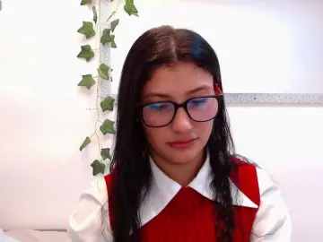 Louisk2  live sex cam