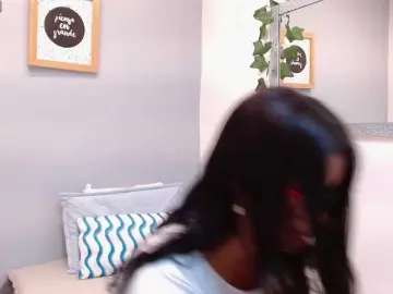 Louisk2  live sex cam