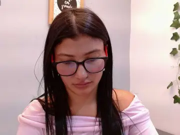 Louisk2  live sex cam