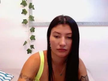 Louisk2  live sex cam