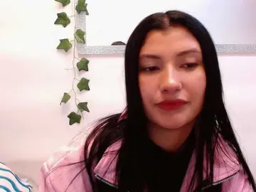 Louisk2  live sex cam