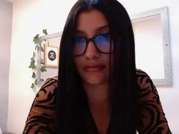 Louisk2  live sex cam