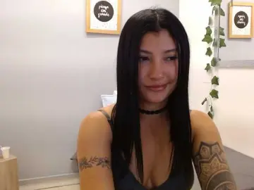 Louisk2  live sex cam