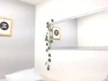 Louisk2  live sex cam