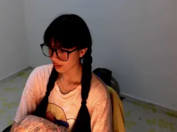 Meganmiauu  live sex cam