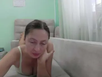 OljaF7  live sex cam