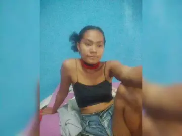 Carmella1  live sex cam