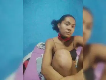 Carmella1  live sex cam