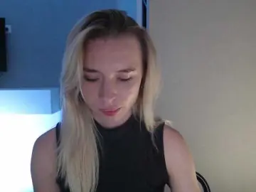 Emily-Hartt  live sex cam