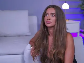 EvieVooss  live sex cam