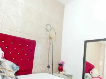 Nicol-Zurich  live sex cam