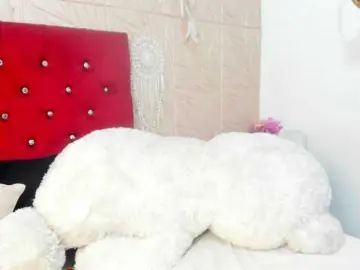 Nicol-Zurich  live sex cam