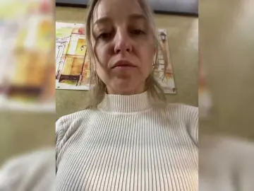 Sara6969  live sex cam