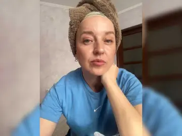 Sara6969  live sex cam