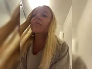 Sara6969  live sex cam
