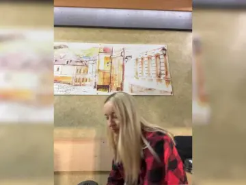 Sara6969  live sex cam