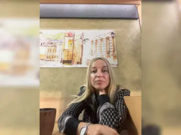 Sara6969  live sex cam