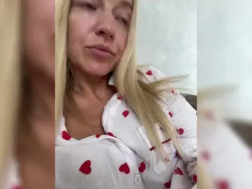 Sara6969  live sex cam