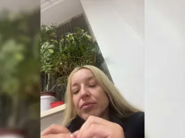 Sara6969  live sex cam