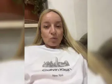 Sara6969  live sex cam