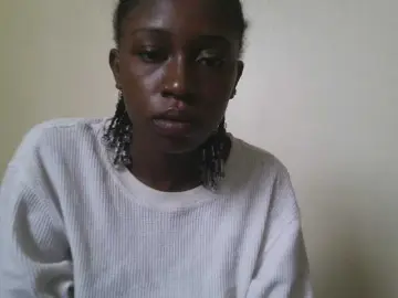 Sexxytrinityy  live sex cam